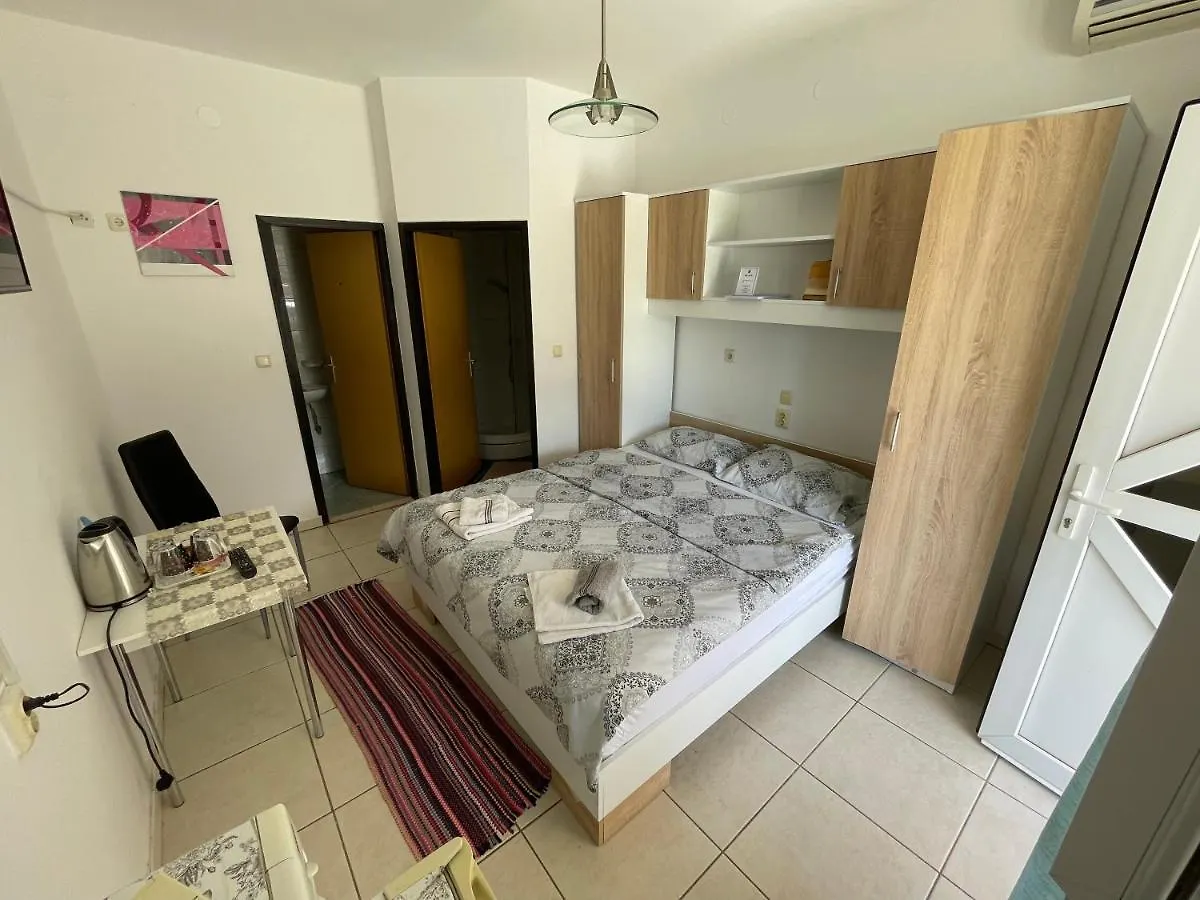 Apartmani Noelle Novi Vinodolski 0*,